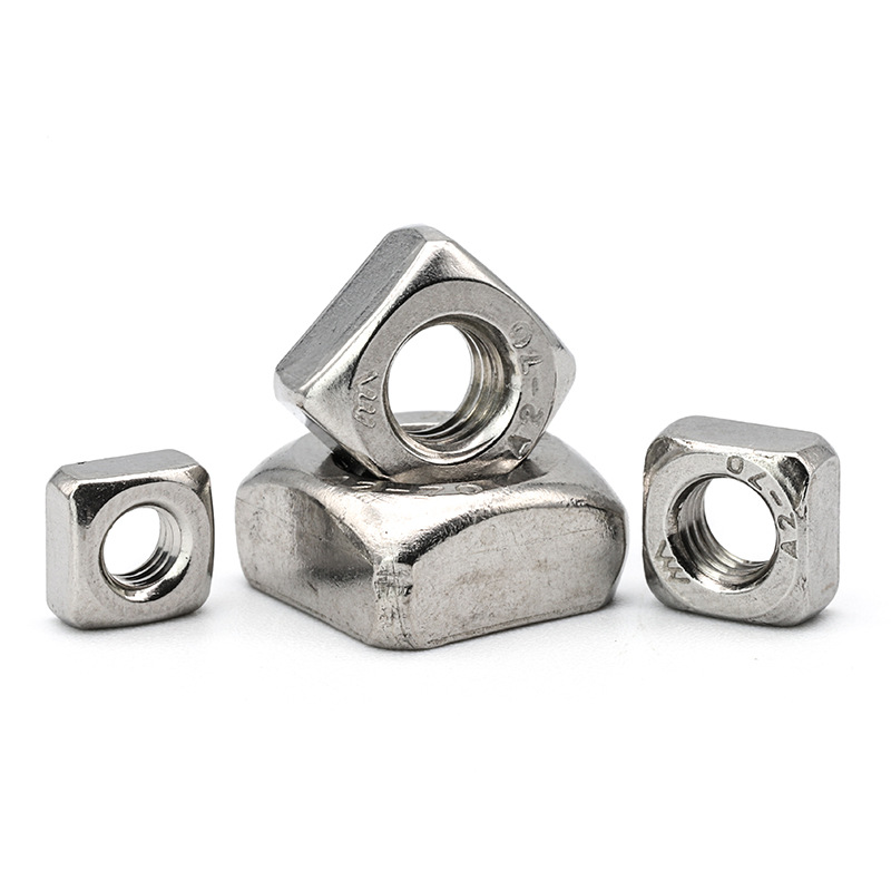 Tynde firkantede nødder